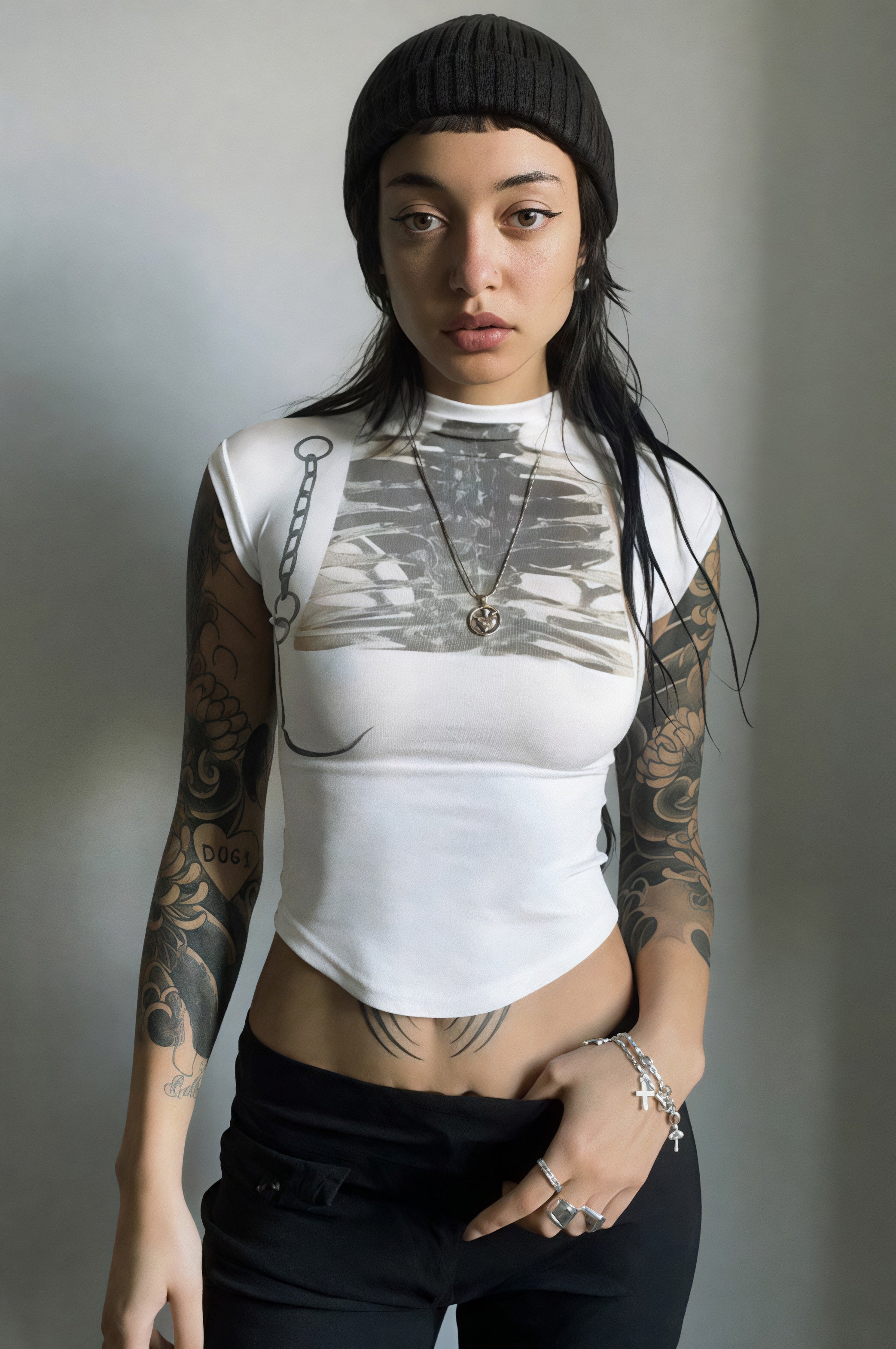 Graffiti Printed Cropped Slim T-Shirt