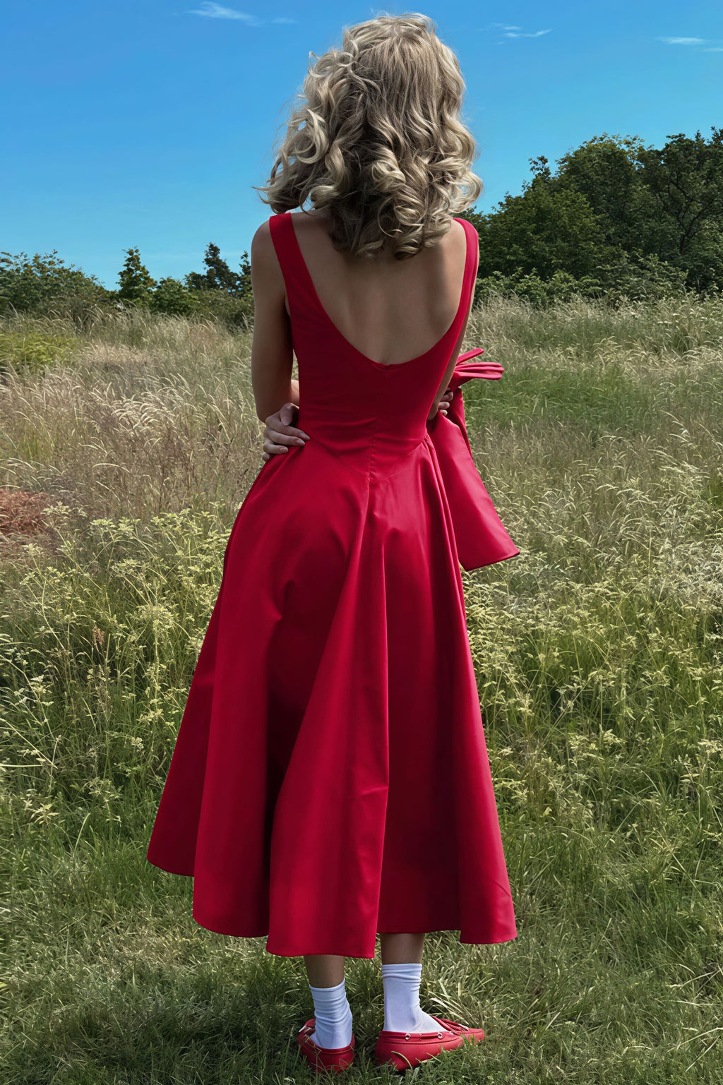 Solid Sleeveless Waisted Slim Midi Dress