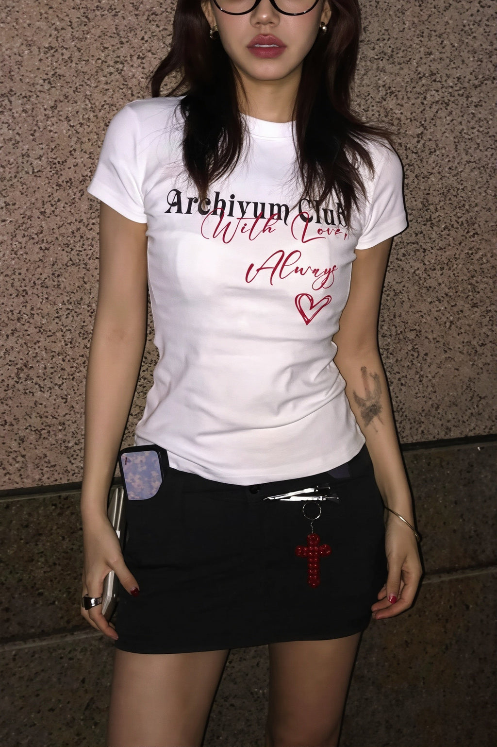 Shoulder Fit Cropped Heart Print T‑Shirt