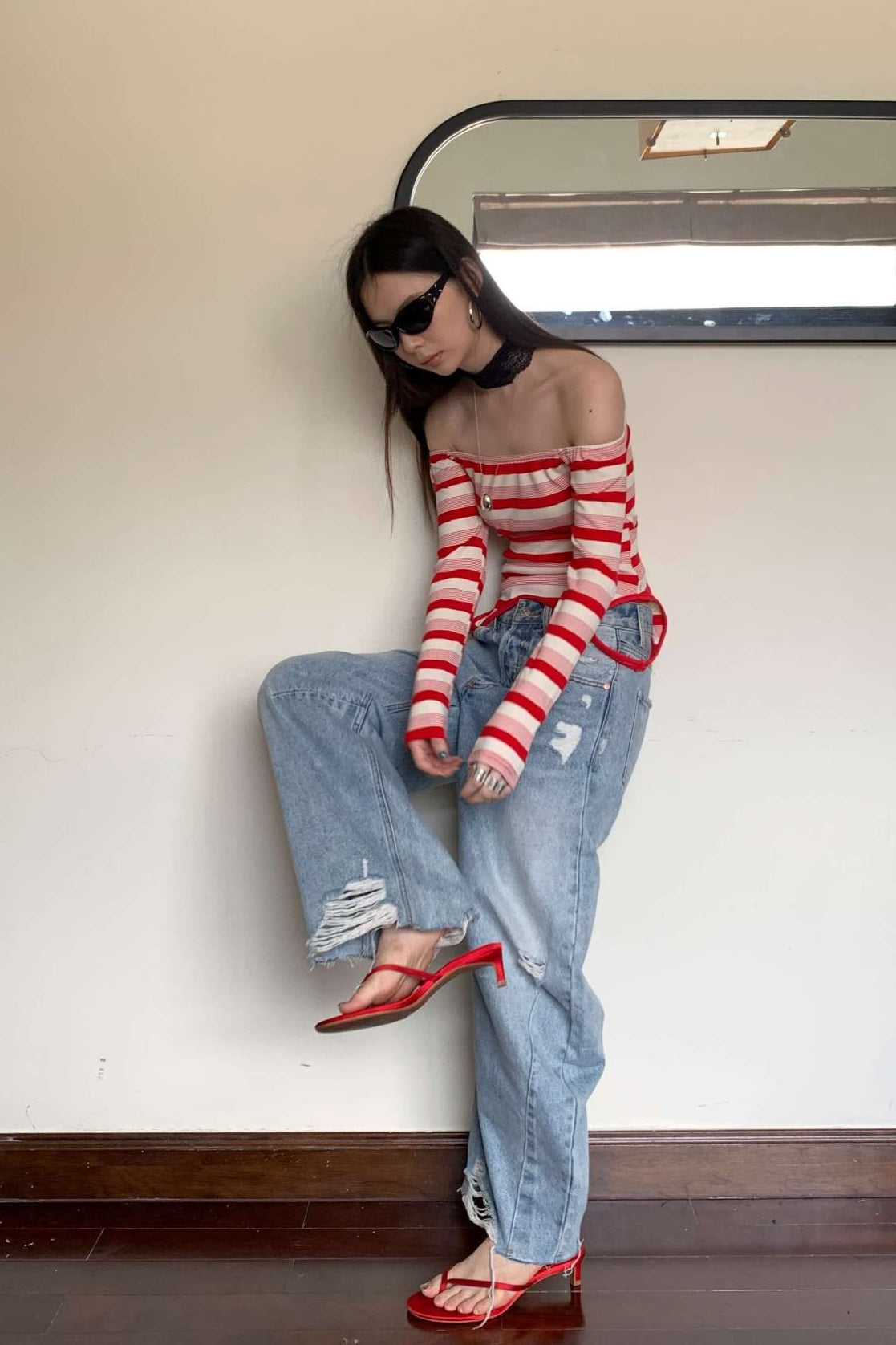 Distressed Curved Wide Leg Vintage Washed Jeans