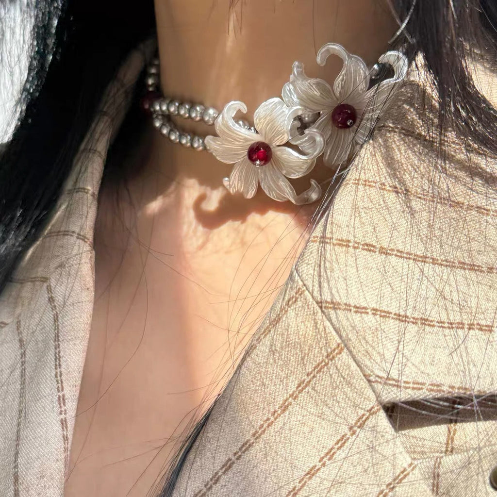 Iris Flower Silver Pearl Necklace