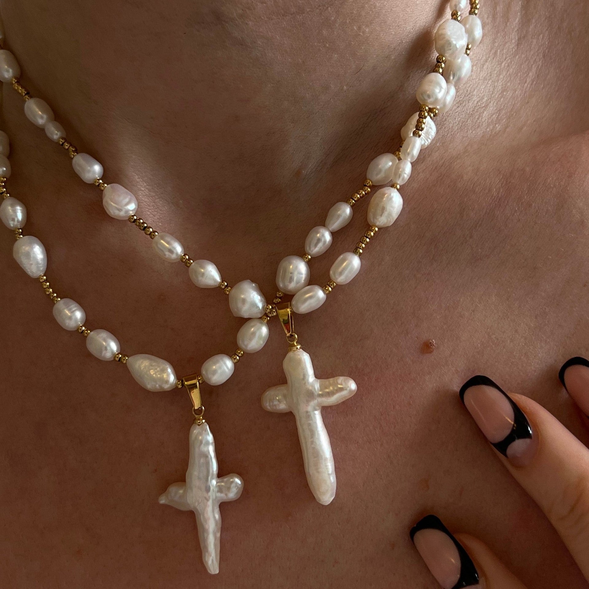 Vintage Baroque Cross Pearl Necklace