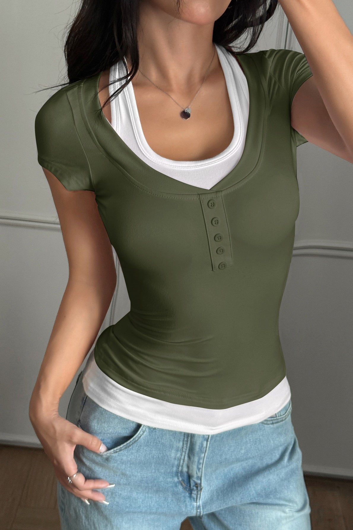 Color Block Fake Two Piece Cami Sleeve T‑Shirt