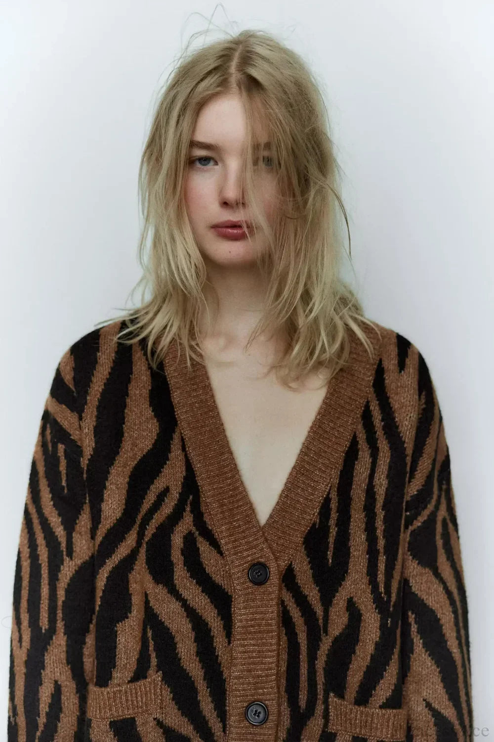 Animal Jacquard V-Neck Long Sleeve Cardigan