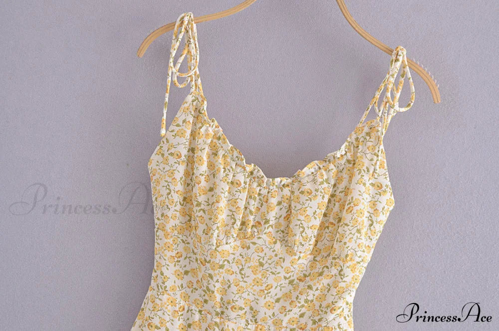 Charming Ditsy Floral Ruffled Mini Dress