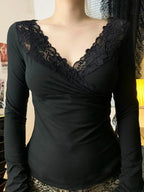 Dirty Lace V-Neck Knit Top