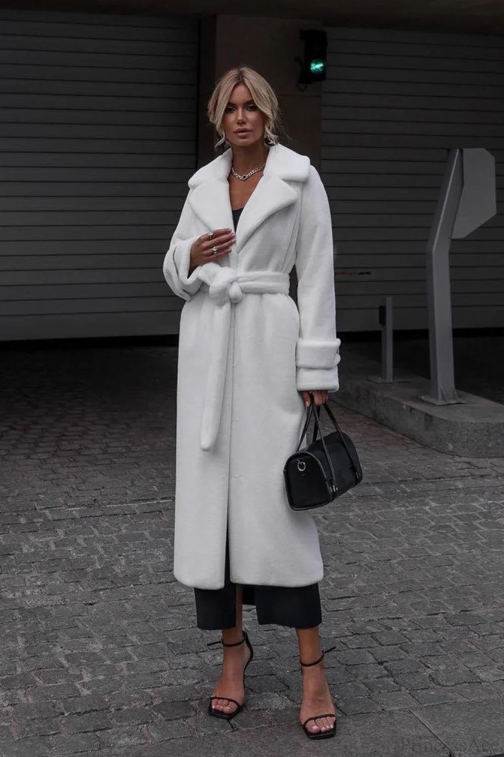 Elegant Thickened Plush Faux Fur Overcoat