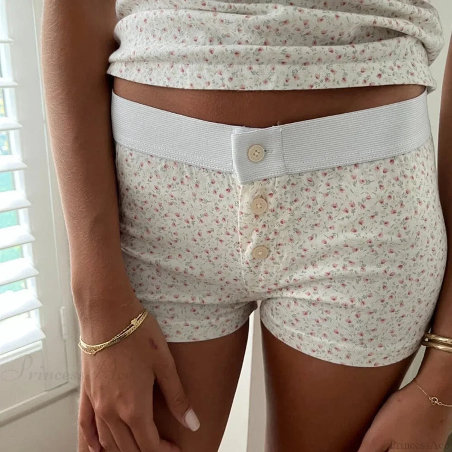 Floral Button Low-Rise Short