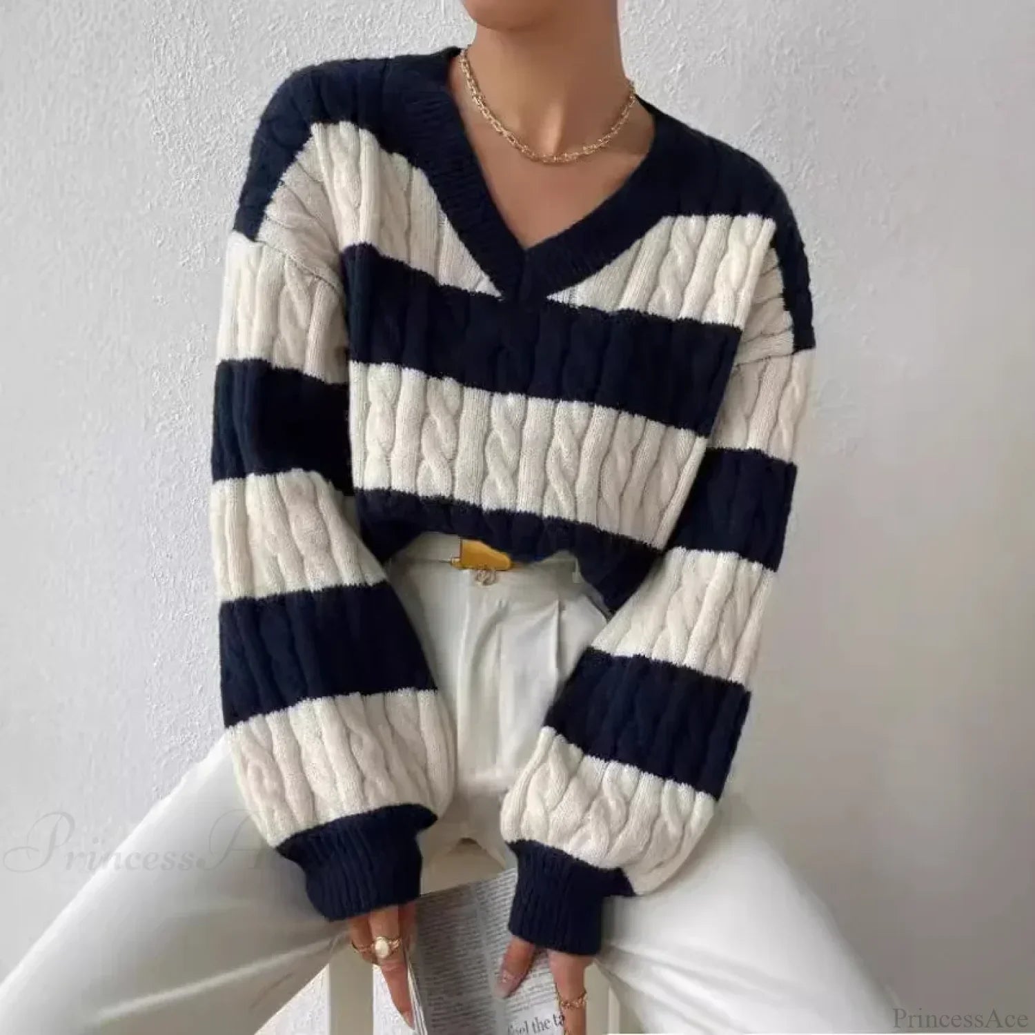 Loose Knit V-Neck Vintage Pullover Sweater