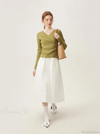 Minimalist V-Neck Knit Bottom Sweater