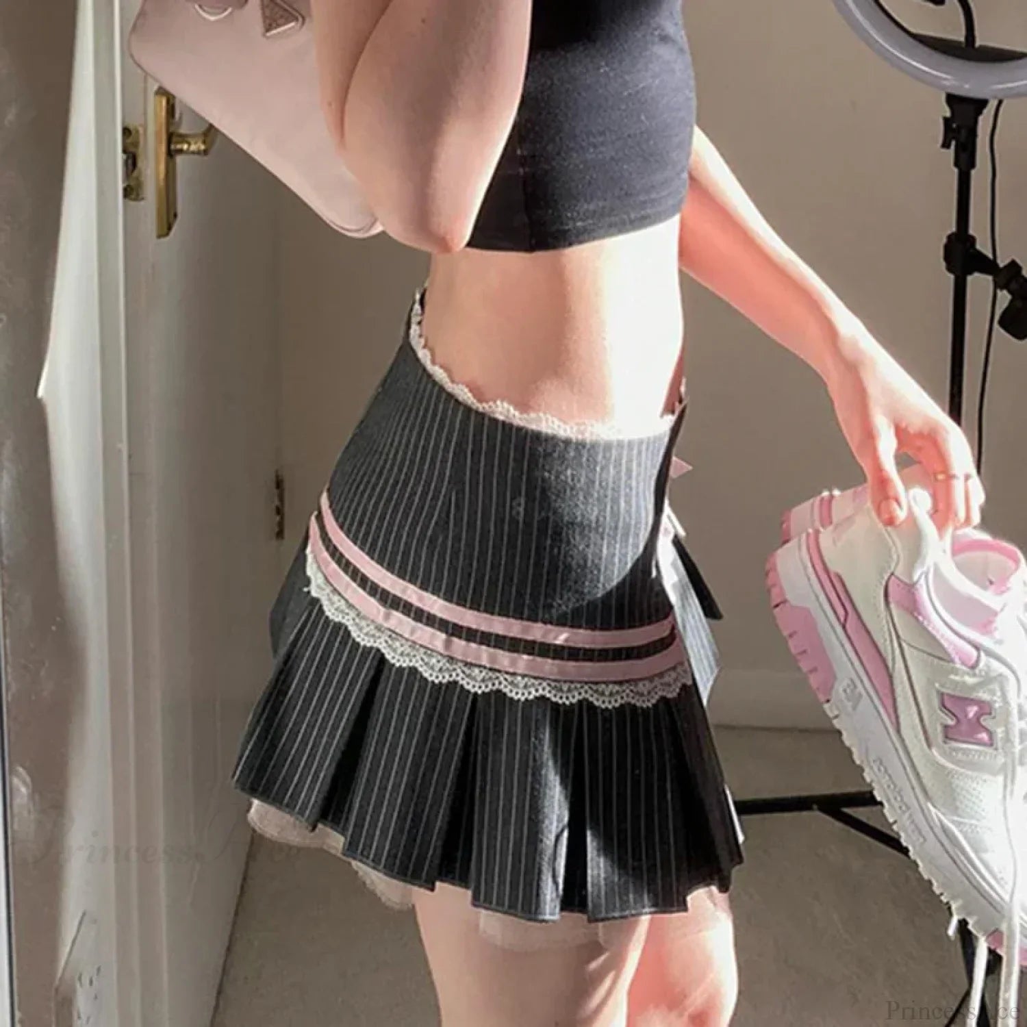 Pink Bow Stitched Pleated Skirt
