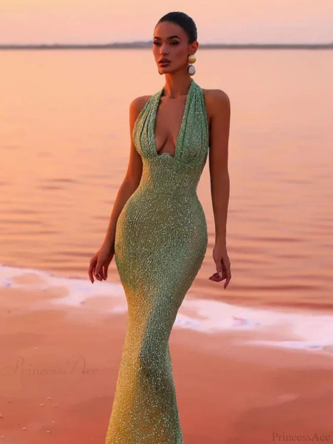Halter Deep V Neck Sequins Green Sleeveless Backless Celebrity Party Dress