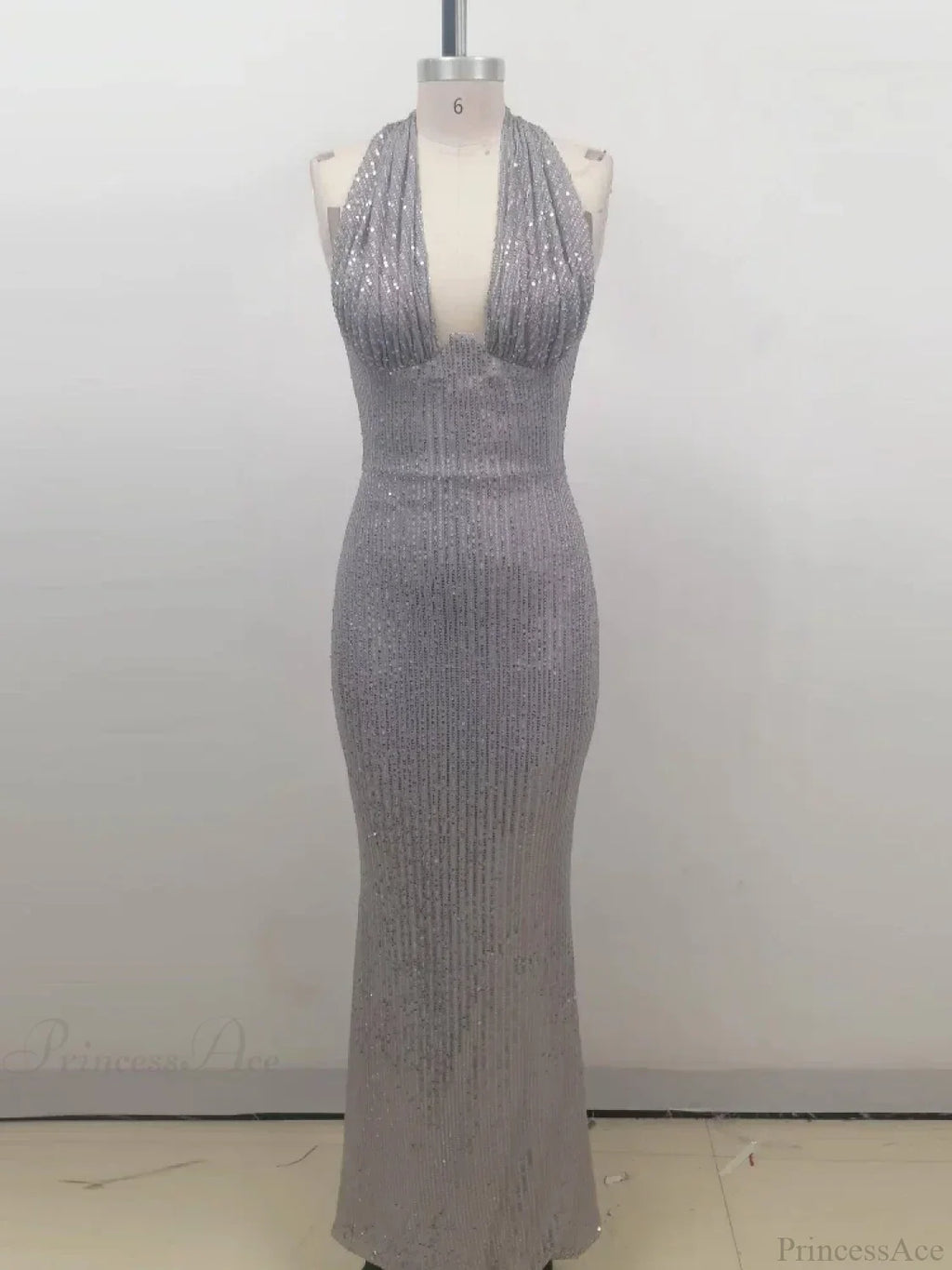 Halter Deep V Neck Sequins Green Sleeveless Backless Celebrity Party Dress