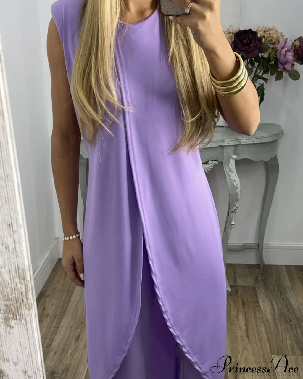 Sleeveless 2-Piece Outfit