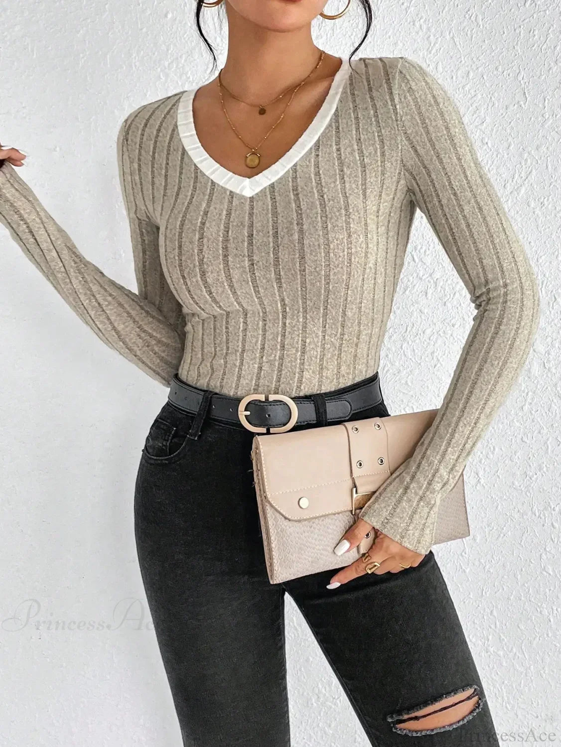 Slim V-Neck Neck Edge Clash Pullover Top Women