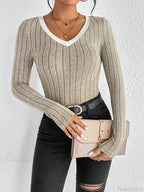 Slim V-Neck Neck Edge Clash Pullover Top Women