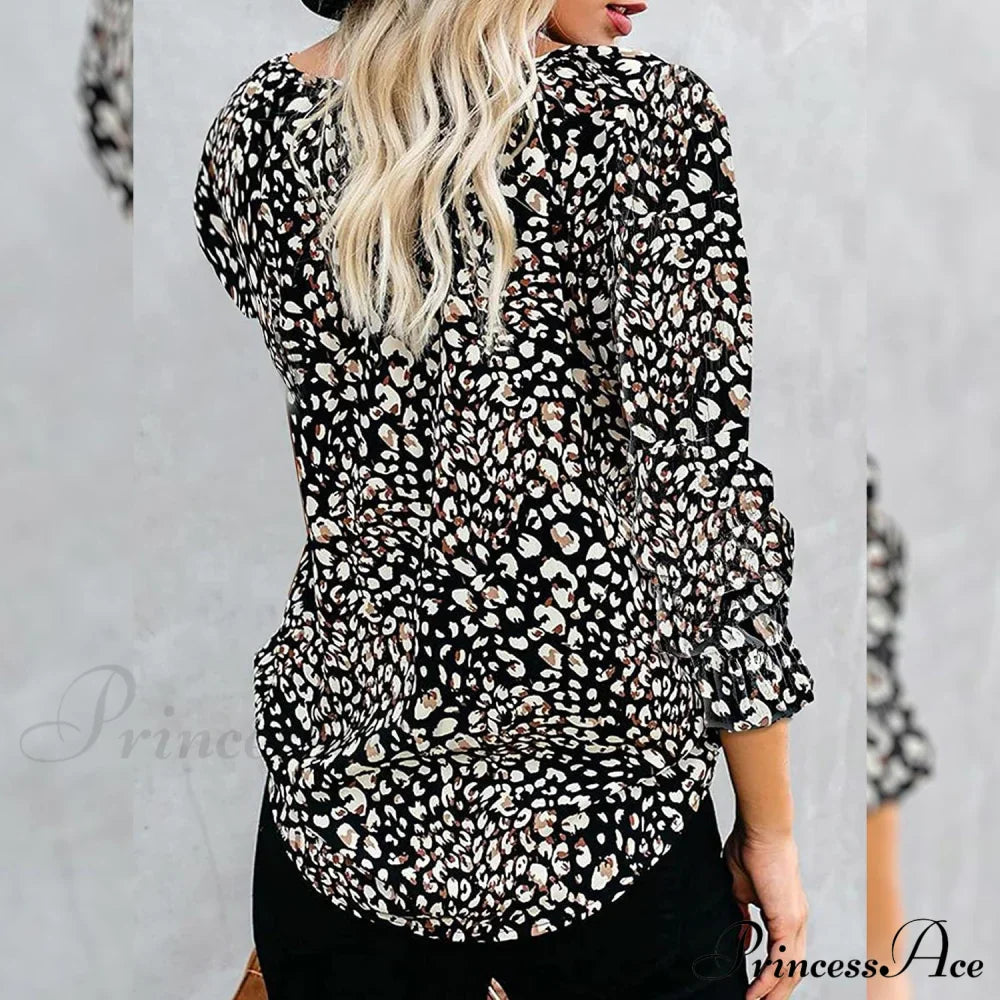V-Neck Flowered Bohemian Dokotoo Top