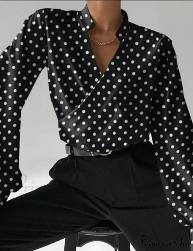 V-Neck Shirt - Tiara